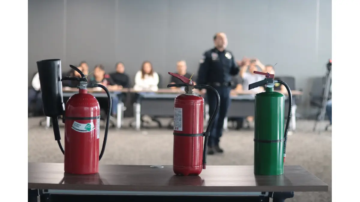 Continúa Congreso capacitación para personal en materia de protección civil