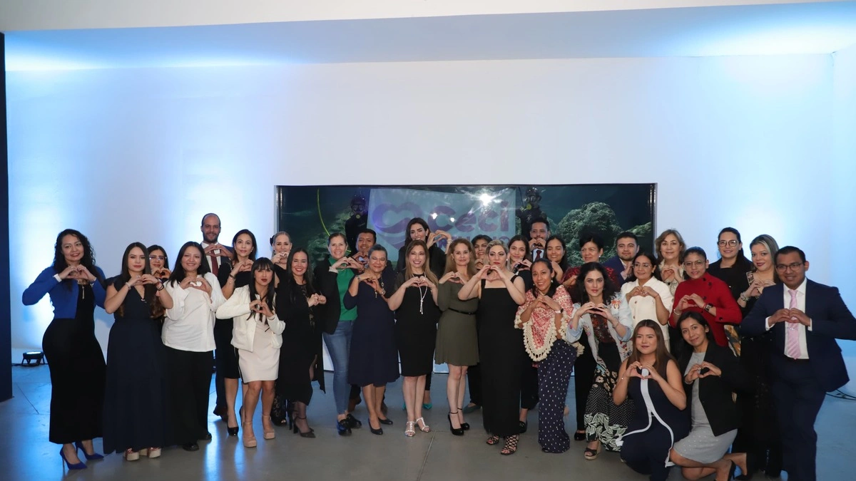 Ceci Arellano preside cena de programa de voluntariado; se suma Acuario Michin