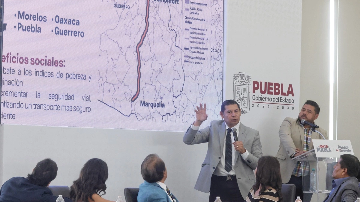 Anuncian circuito de la Mixteca: integrará el tren ligero y la ciclovía Colorada-Tecamachalco