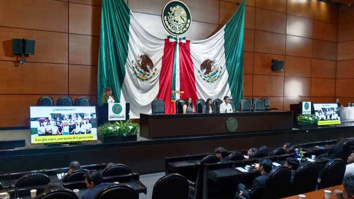 Premia la Cámara de Diputados el proyecto de la BUAP “Descubriendo Pequeños Científicos”