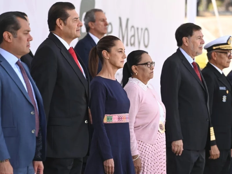 Sheinbaum y Armenta en el Desfile del 5 de Mayo; acude la plana mayor del gabinete federal 