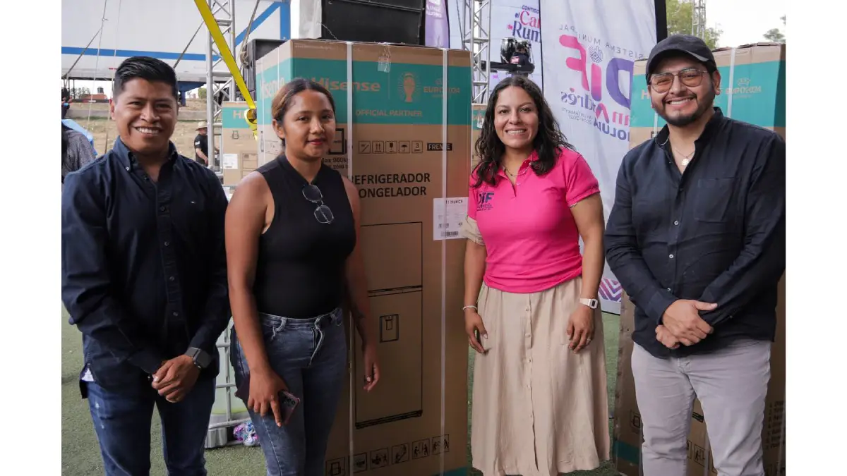 Reconocen en San Andrés el amor y entrega de las madres