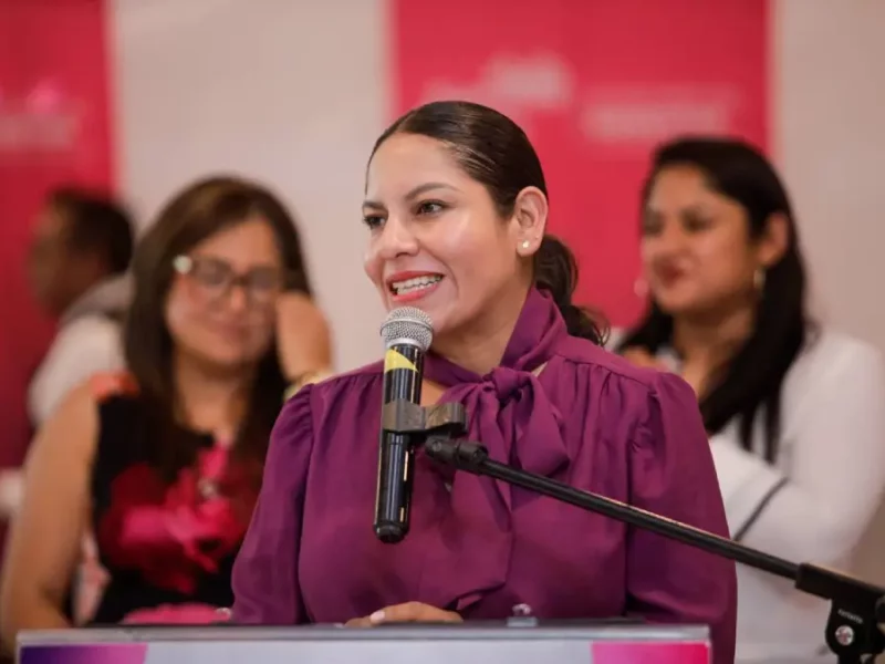 Reconoce Lupita Cuautle a las y los docentes de San Andrés Cholula