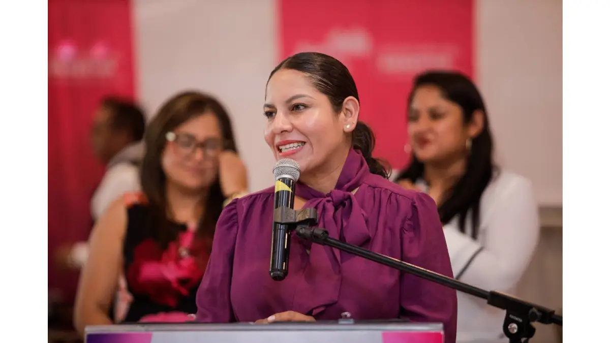 Reconoce Lupita Cuautle a las y los docentes de San Andrés Cholula