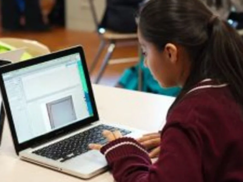 Grace Palomares impulsa reforma para que se dé educación digital en las escuelas de Puebla