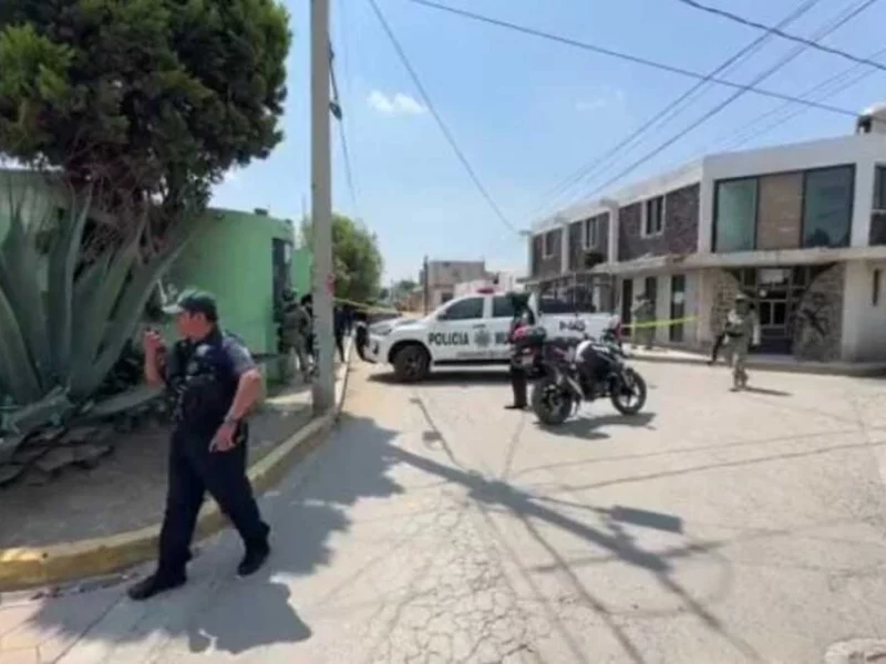 Ejecutan al conductor de una camioneta en Coronango