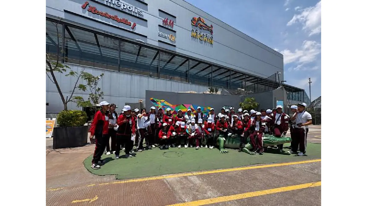 Viaje inolvidable brinda experiencia a estudiantes de Soltepec en el Acuario Michin