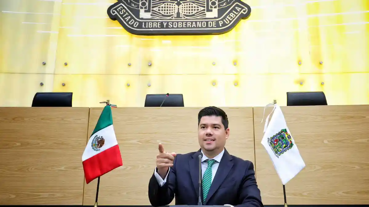 Jimmy Natale propone aprovechamiento de agua de lluvia en escuelas de Puebla.