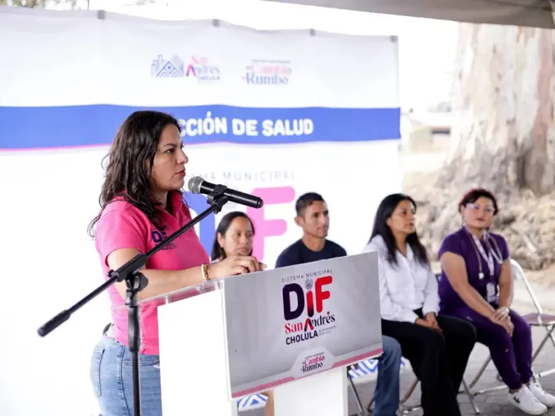 Lleva Lupita Cuautle jornada de salud a San Antonio Cacalotepec