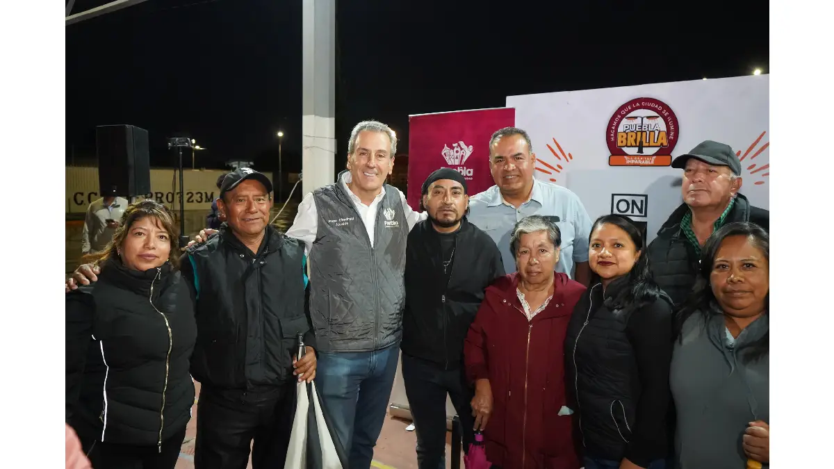 Inaugura Pepe Chedraui 354 luminarias LED en Agua Santa con Puebla Brilla