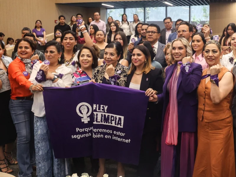 Olimpia Coral pide a Congreso de Puebla legislar sobre educación digital en escuelas
