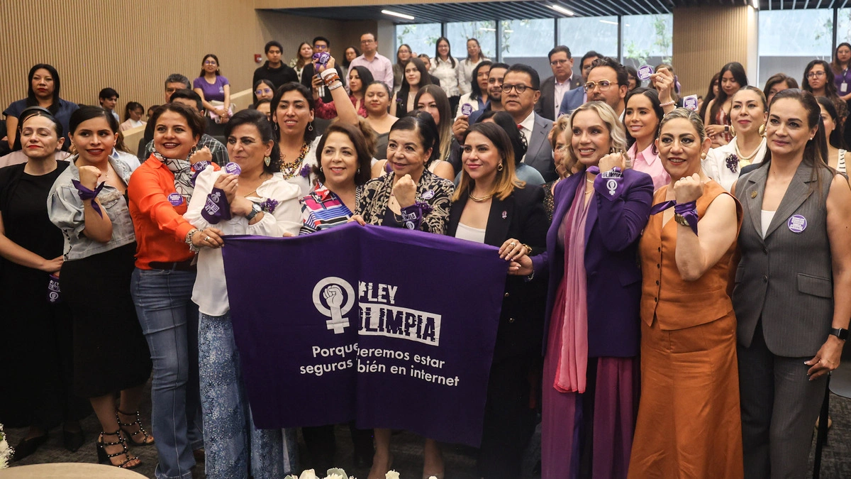 Olimpia Coral pide a Congreso de Puebla legislar sobre educación digital en escuelas