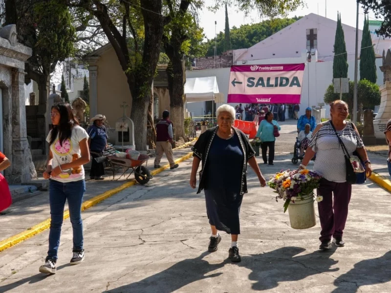 35 mil personas visitaron el Panteón Municipal de Puebla el Día de las Madres  