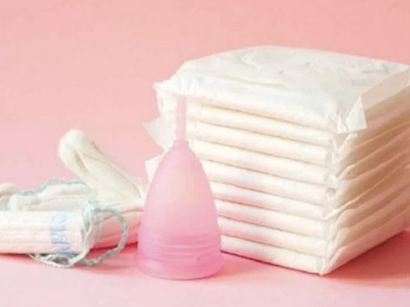 Escuelas de Puebla deberán entregar toallas sanitarias, tampones y copas menstruales de manera gratuita