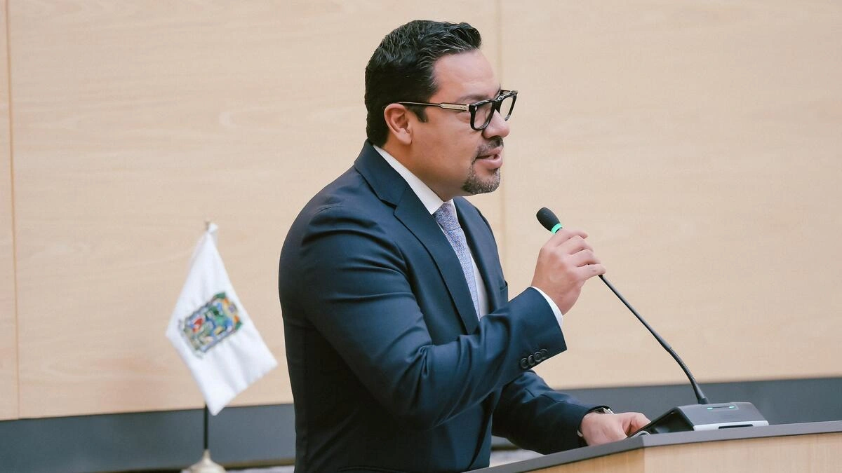Andrés Villegas presenta reforma para el encalado responsable de los árboles en Puebla