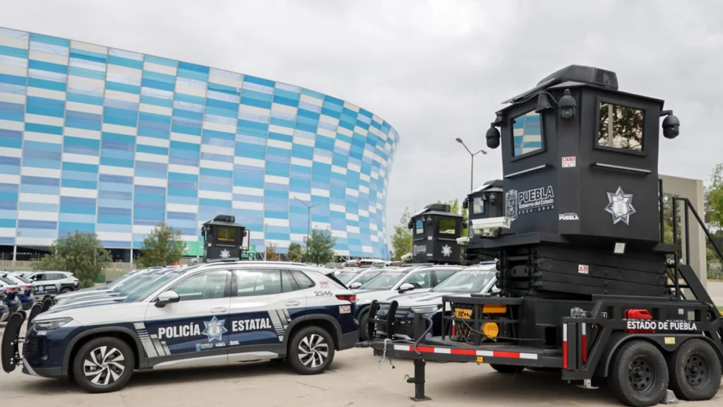 Armenta entregó nuevas torres de vigilancia, conectadas al C5, y patrullas Tiguan.