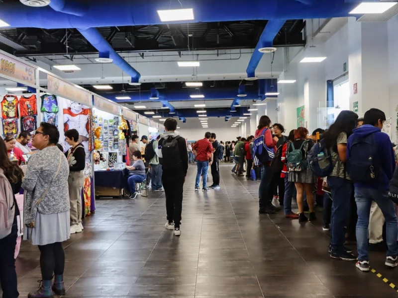 Romina Marroquín, Lalo Garza y Cristina Hernández llegan a la Ficómics BUAP 2025  