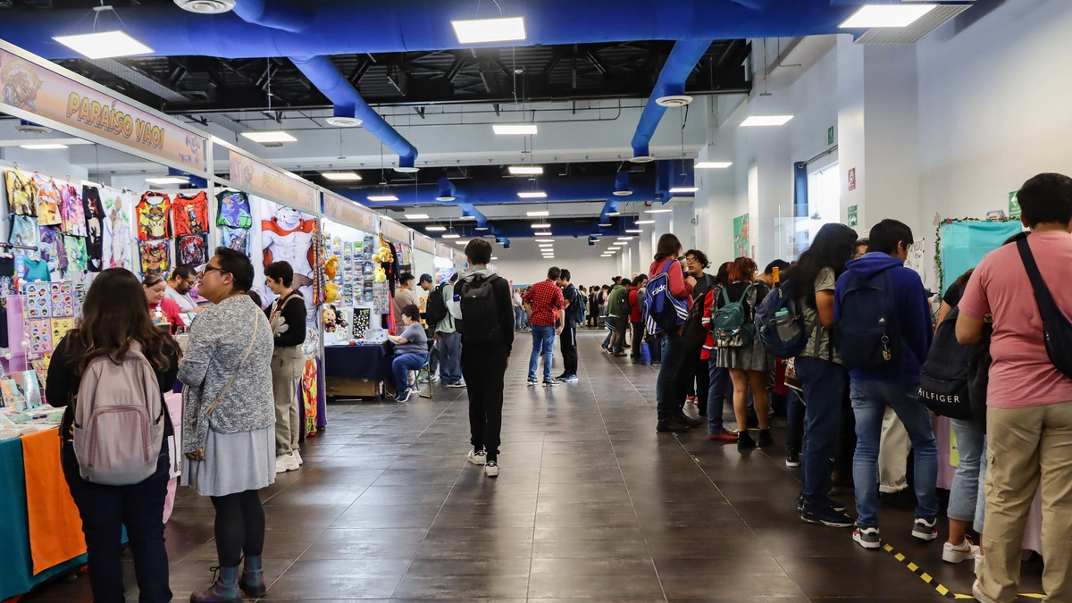Romina Marroquín, Lalo Garza y Cristina Hernández llegan a la Ficómics BUAP 2025  