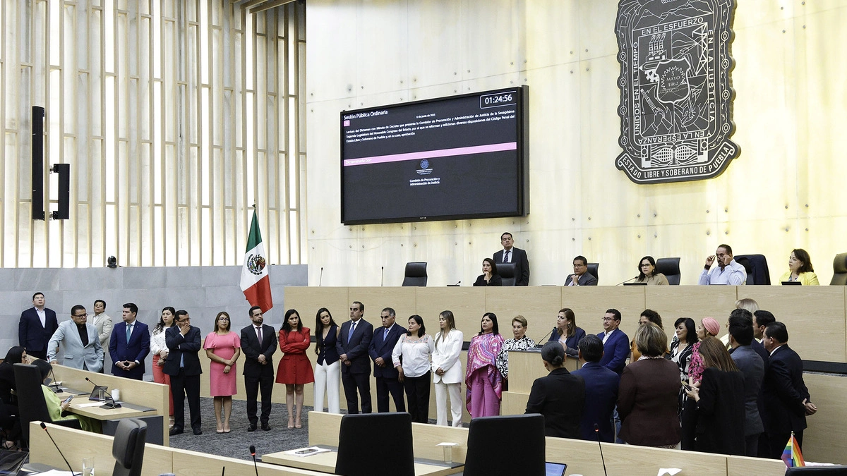 ¿Cuál es la polémica alrededor de la Ley Ciberasedio en Puebla?