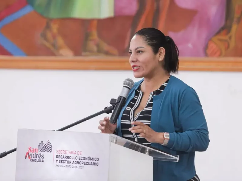 Fortalece Lupita Cuautle la atención ciudadana con capacitación en trámites