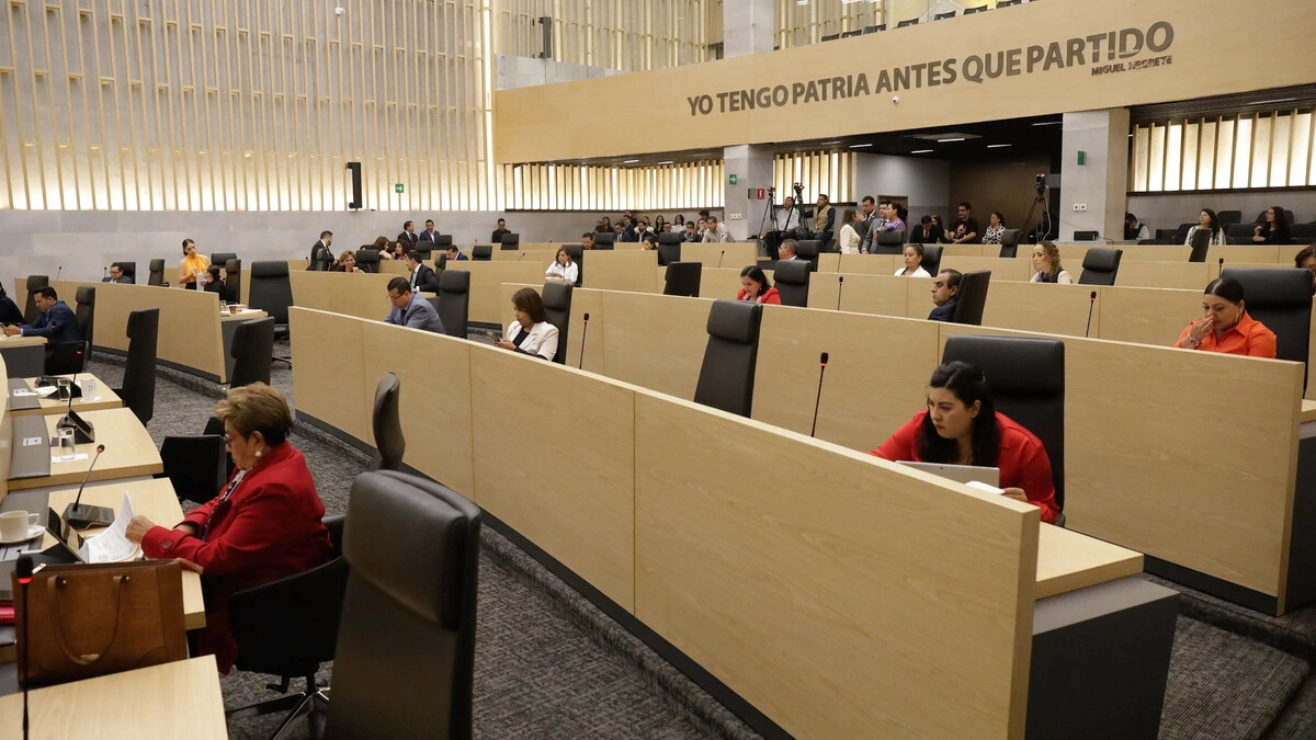 Desaparecen Ayuntamiento de San Nicolás Buenos Aires e instalan Concejo Municipal 
