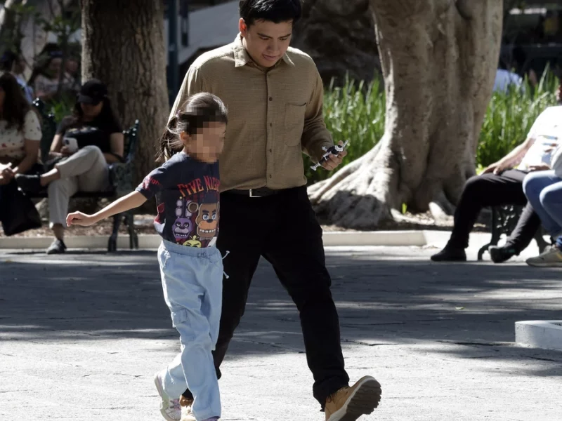 En Puebla, sólo 2% de los menores vive con su papá 