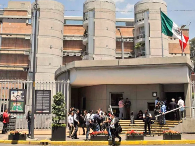 Entregan constancias a nuevos magistrados de las salas del Tepjf