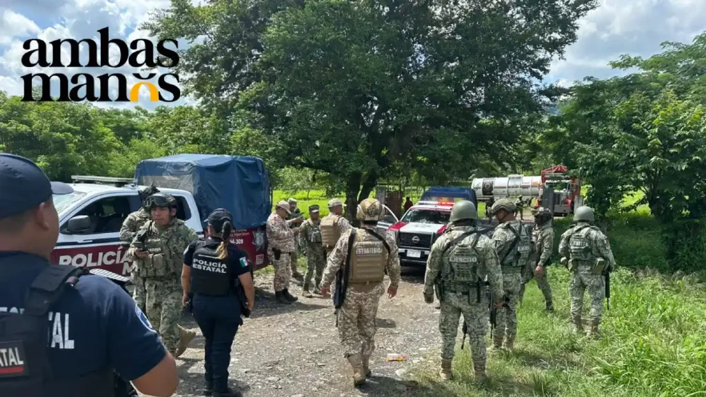 Elementos del ejército en la zona donde se ubicó un huachitúnel en Huauchinango.