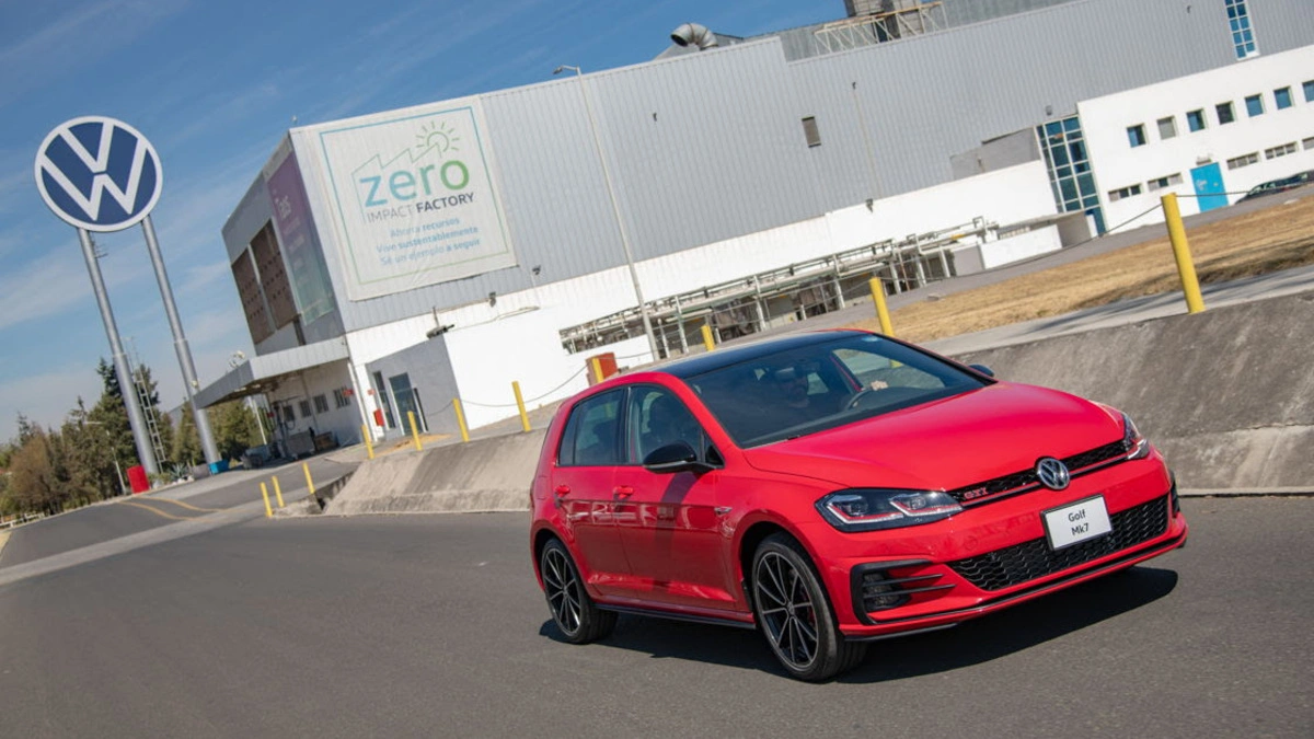 Volkswagen volverá a producir el Golf en Puebla a partir de 2027