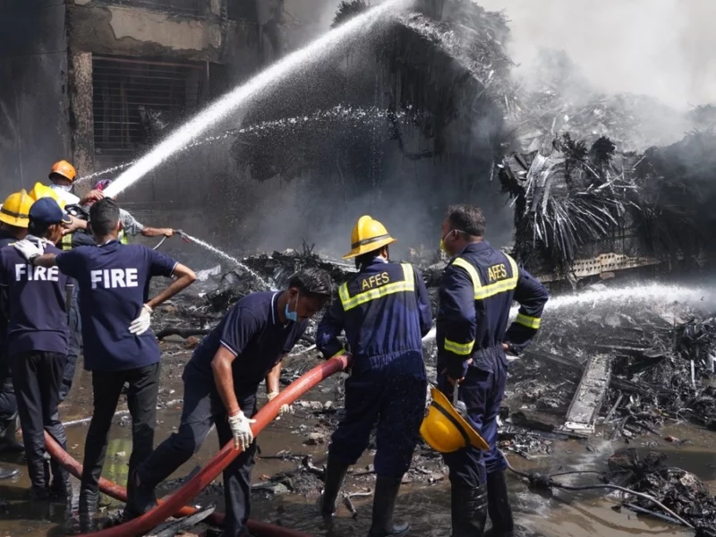 240 muertos y un sobreviviente; el saldo del accidente del Air India Boeing 787