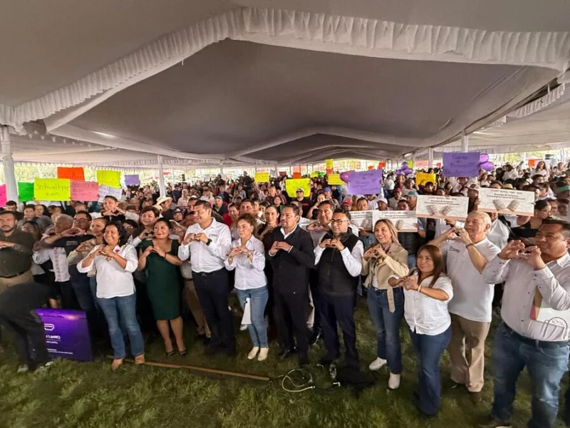 Entrega Armenta insumos para la seguridad del campo en Tecamachalco junto a Mateo Hernández