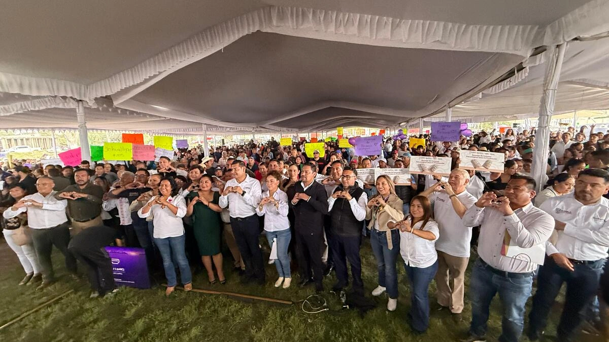 Entrega Armenta insumos para la seguridad del campo en Tecamachalco junto a Mateo Hernández
