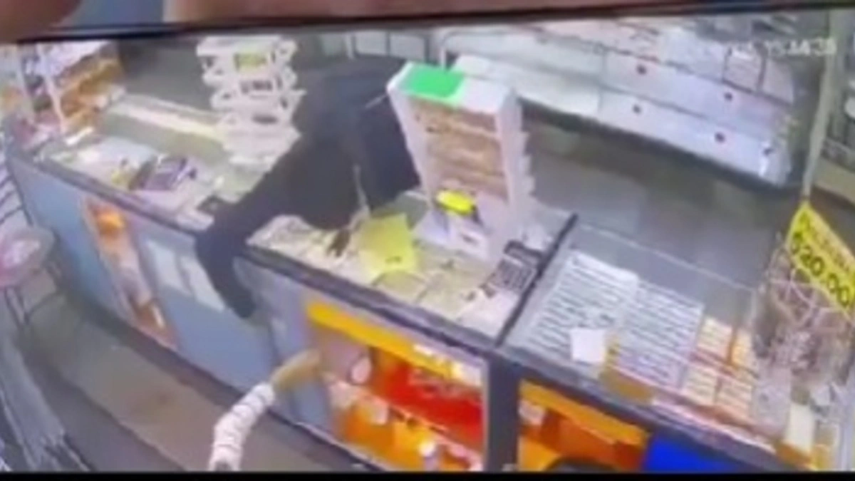 VIDEO: Catean casona y encuentran mercancía robada del Centro Joyero de Puebla
