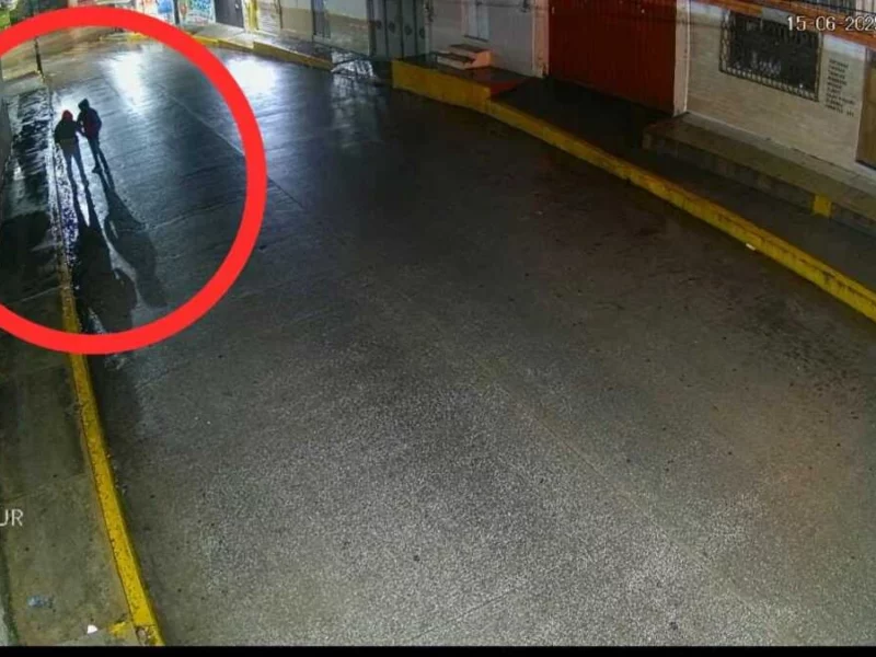 VIDEO: Asaltan a trabajador de la Volkswagen en Chachapa, Amozoc