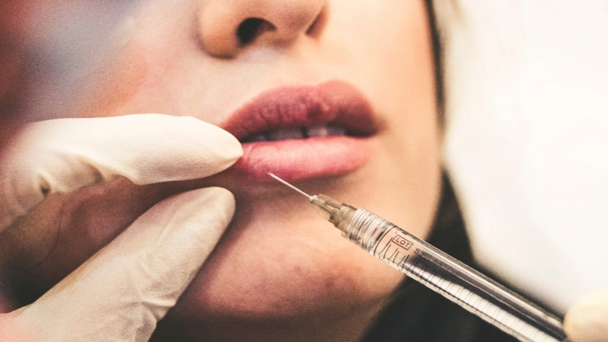 Prohibirán aplicar botox en spas y salones de belleza en Puebla