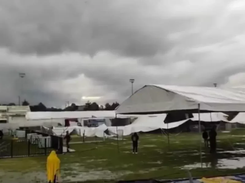 Se desploma carpa donde se presentaría Caifanes en Tlaxcala