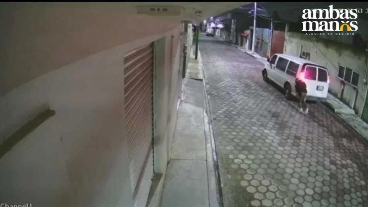 VIDEO: Roban camioneta del Grupo Jalado en calles de San Pedro Cholula 
