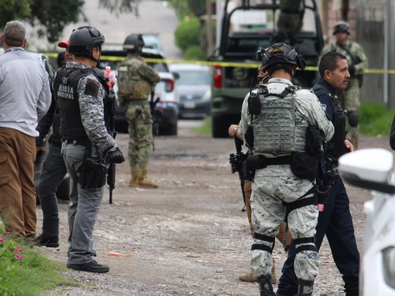Cateo en San Francisco Totimehuacan deja al menos un detenido y armas aseguradas