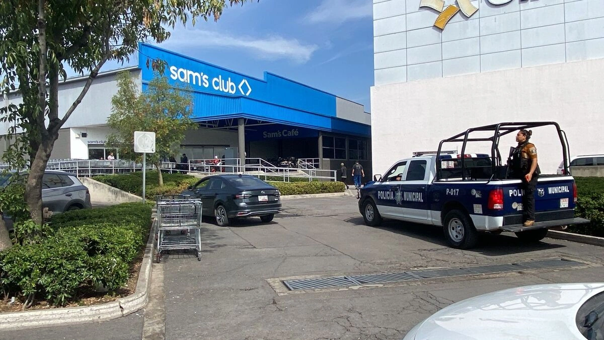 Ahora roban celulares del Sam’s Club Forjadores  