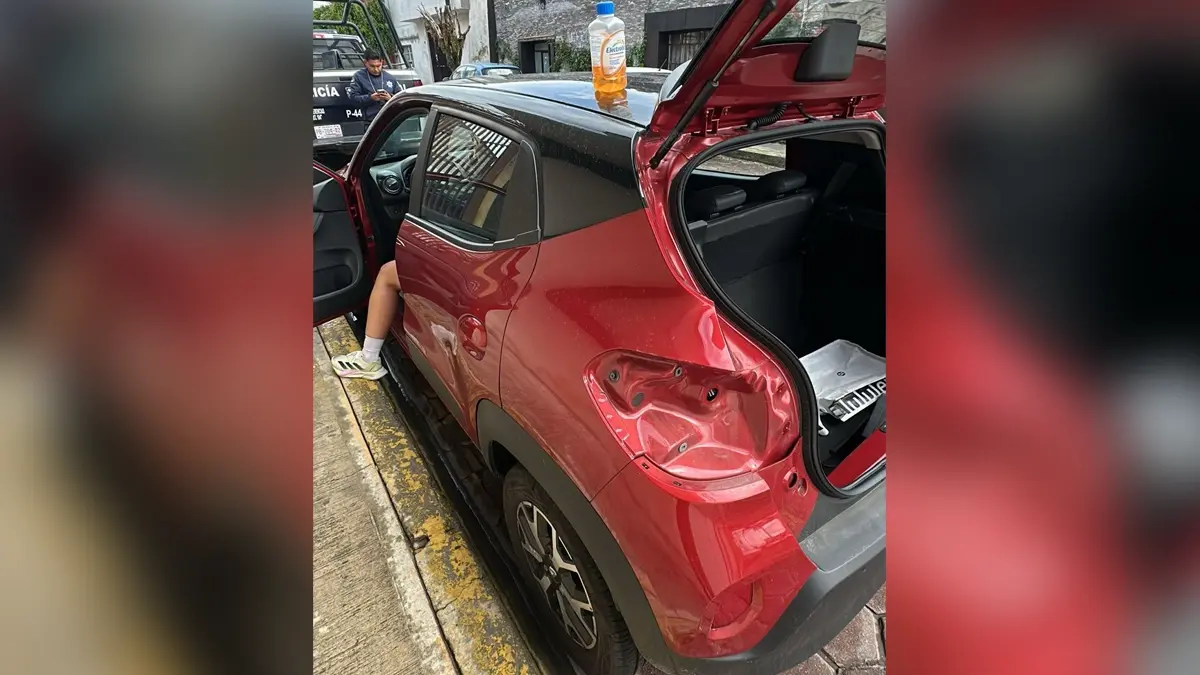 Desvalijan auto de participante en la carrera del Día del Padre en San Andrés Cholula 
