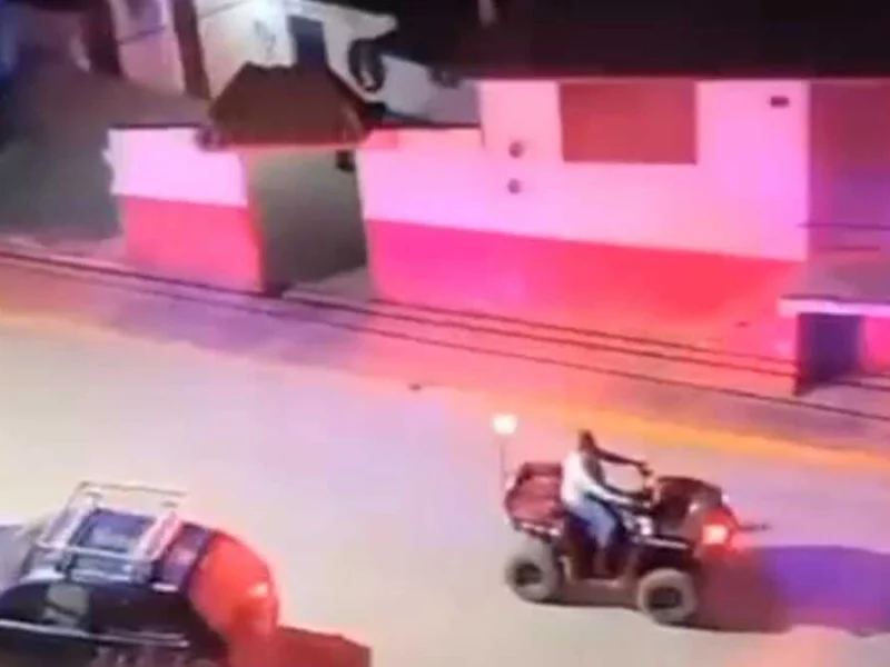 Embarazada apuñala a policía y le roba motopatrulla en Tetela de Ocampo