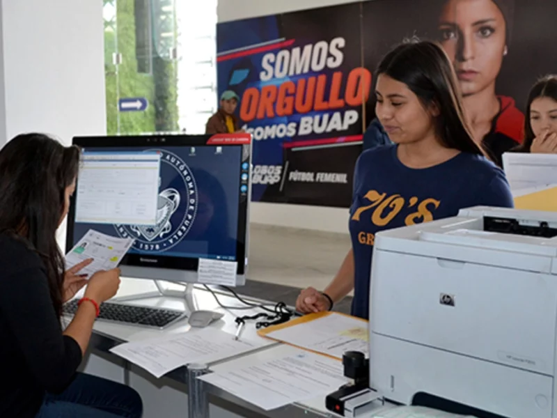 Lanza BUAP convocatoria para madres universitarias