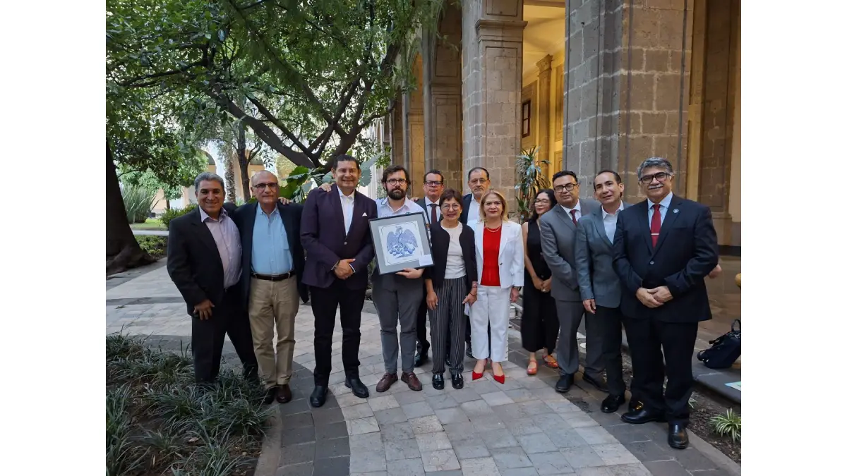 Con 50 quirófanos y hospitales-escuela, IMSS-Bienestar y Gobierno de Puebla refuerzan salud
