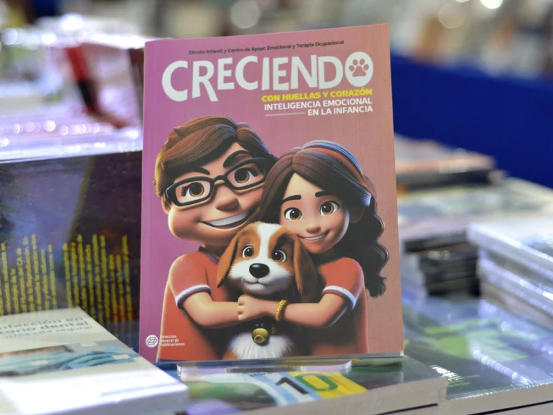 Presentan el libro "Creciendo con huellas y corazón. Inteligencia emocional en la infancia"