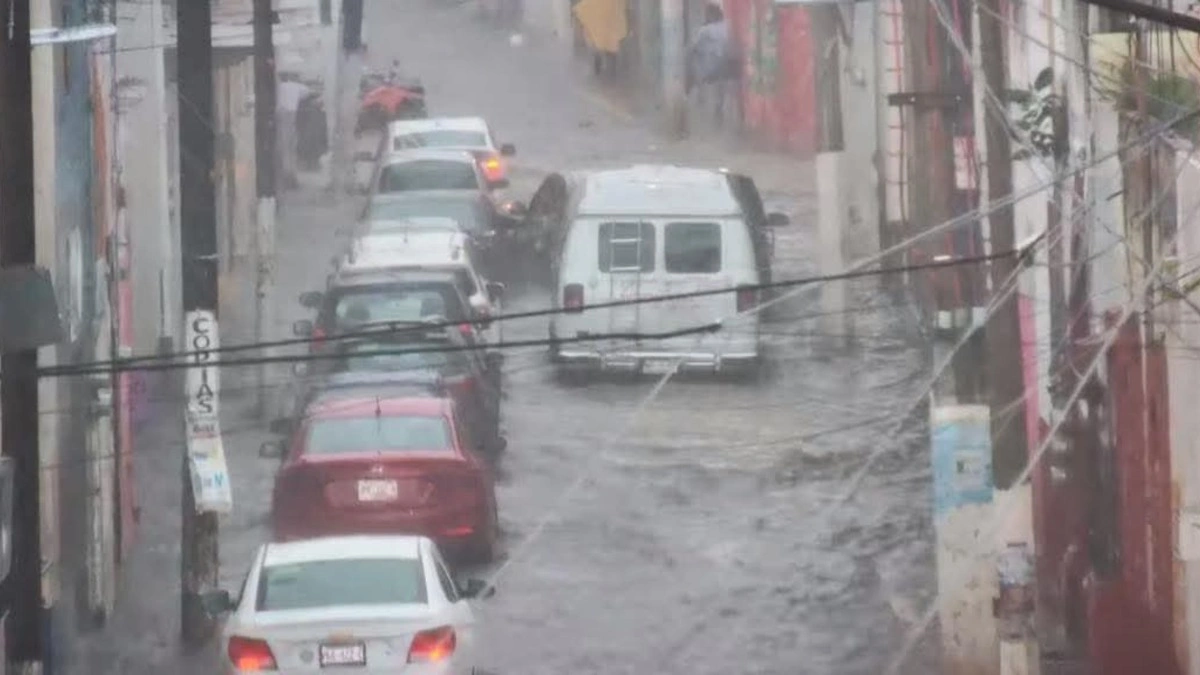 FOTOS: Se inundan las calles de Atlixco tras fuerte lluvia