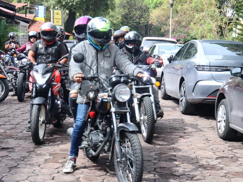 Confirmado, motociclistas de Puebla no estarán obligados a portar chaleco con número de placa