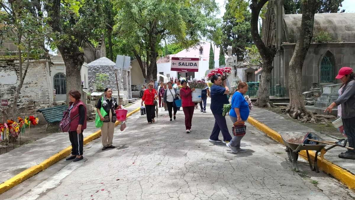 El Panteón Municipal de Puebla recibió 22 mil visitantes por el Día del Padre 