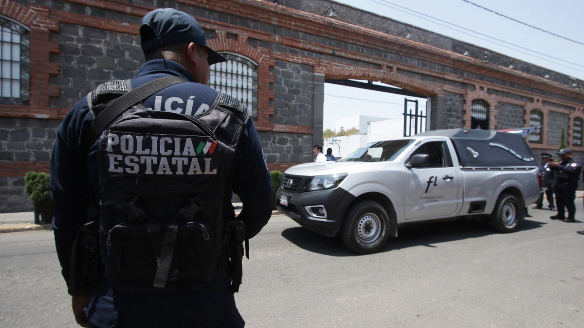 Policías estatales recibirán apoyos de hasta 10 mil pesos para mejorar sus casas