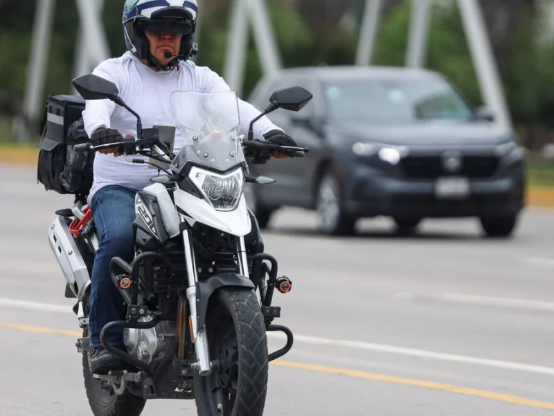 Finanzas descarta reemplacamiento de motocicletas en Puebla; solo se renovarán tarjetas de circulación  