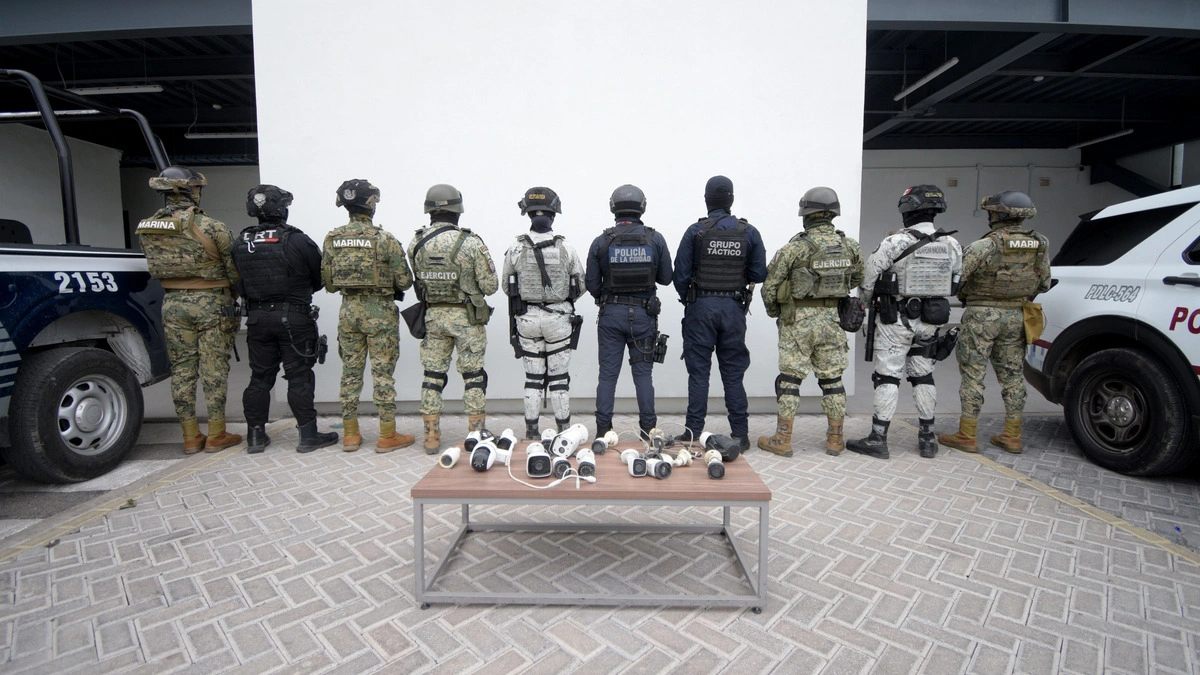 Policía municipal desmonta cámaras de vigilancia ilegales en diferentes puntos de la capital